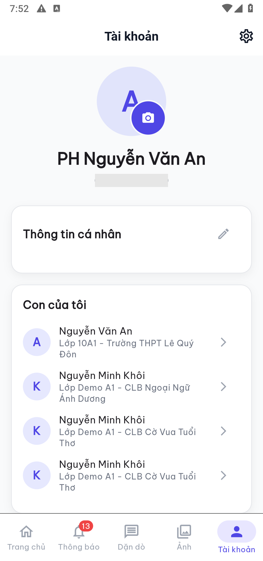 Tài khoản Phụ huynh: thông tin cá nhân và danh sách các con